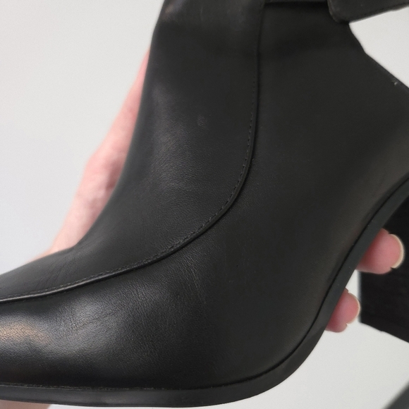 Aerosoles Black Leather Squared Up Buckle Slingback Bootie High Heels - Picture 6 of 8